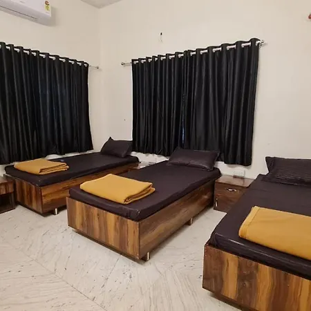 Rostel Backpackers Hostel Pune Exterior photo