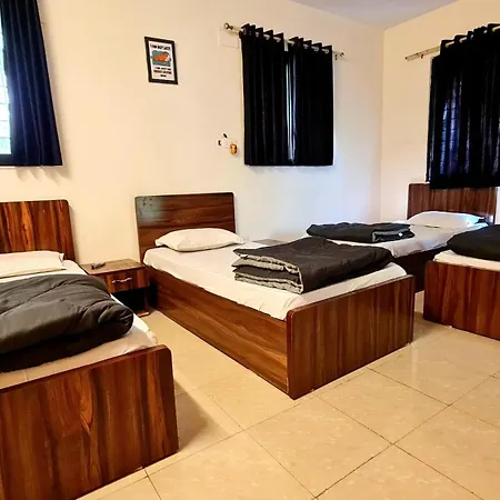 Rostel Backpackers Hostel Pune Exterior photo