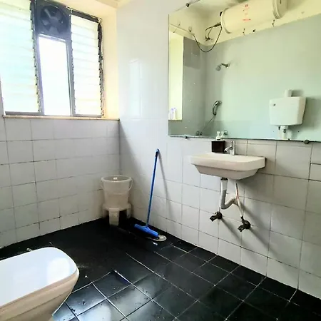 Rostel Backpackers Hostel Pune Exterior photo