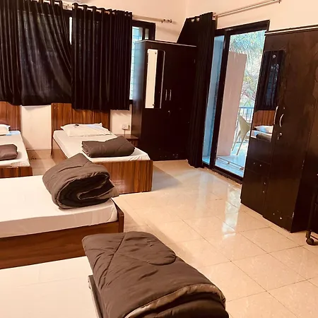 Rostel Backpackers Hostel Pune Exterior photo